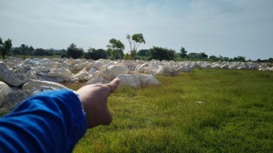 DLH Gresik Selidiki Temuan Ratusan Ton Limbah Padat di Kertosono Gresik