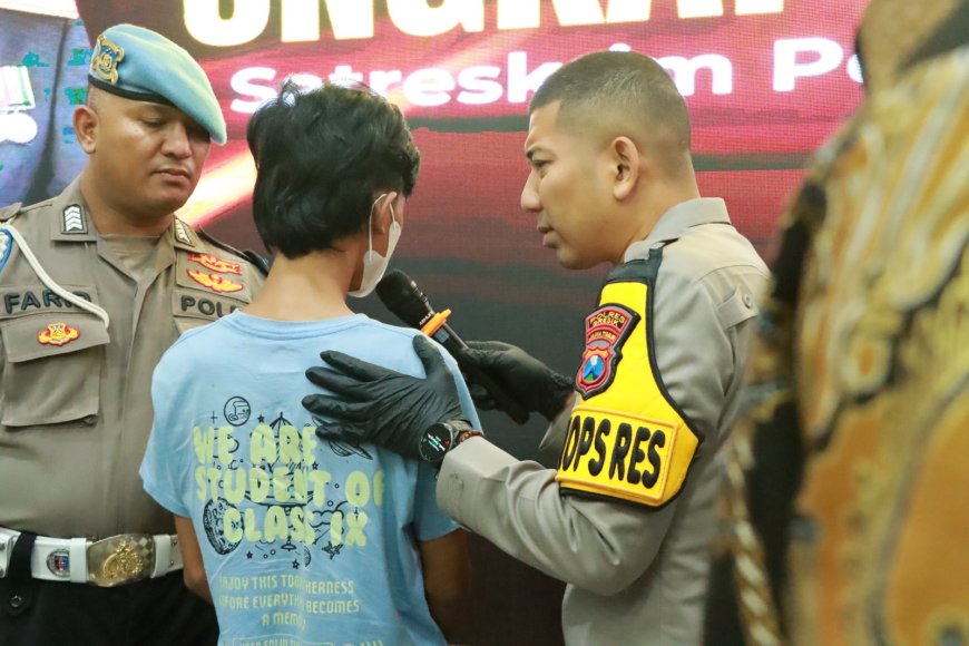 Remaja jadi Anggota Gangster Diamankan, Sujud Menangis di Hadapan Orang Tua di Mapolres Gresik