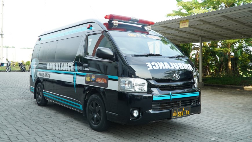 Mobil Ambulans Gratis Polres Gresik Siaga 24 Jam, Cukup Hubungi Cak Roma 081188002006