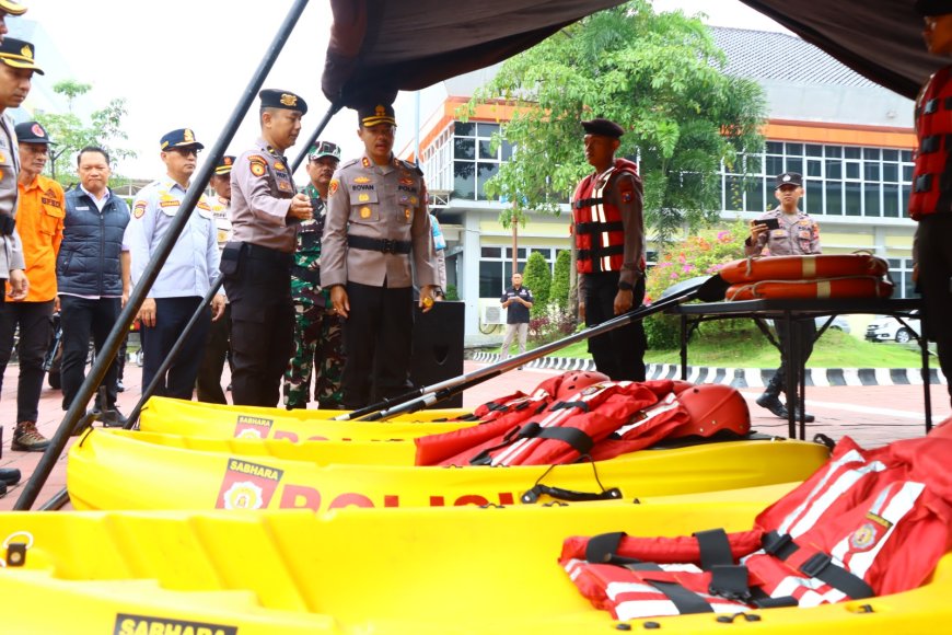 Apel Gelar Pasukan TNI-POLRI dan BPBD Hadapi Ancaman Bencana Hidrometeorologi di Gresik