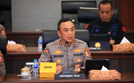 Kapolri Berikan Pelayanan Kesehatan Gratis Bagi Ribuan Orang Hari Ini