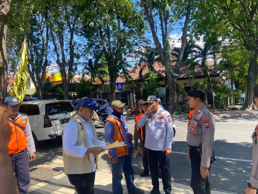 Polres Gresik Tertibkan Parkir Liar, Sejumlah Jukir Tak Terdaftar Ditemukan