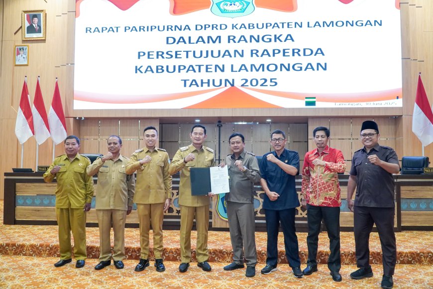 DPRD Kabupaten Lamongan Sahkan 7 Perda, Bupati: Demi Kemajuan Daerah