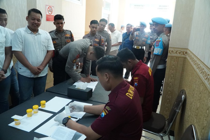 Bidpropam Polda Jatim Gelar Gaktibplin dan Tes Urine di Polres Gresik, Nihil Pelanggaran