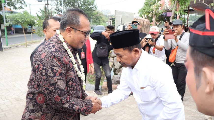 Sekda Gresik Apresiasi Gerai Sembako Kopdes Merah Putih di Desa Dapet Balongpanggang
