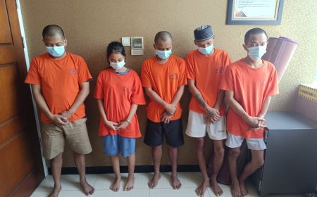 Polres Gresik Bongkar Jaringan Narkoba Gresik Utara, Sita 2.38 Gram Sabu dan 2.980 Butir Pil Koplo Logo LL