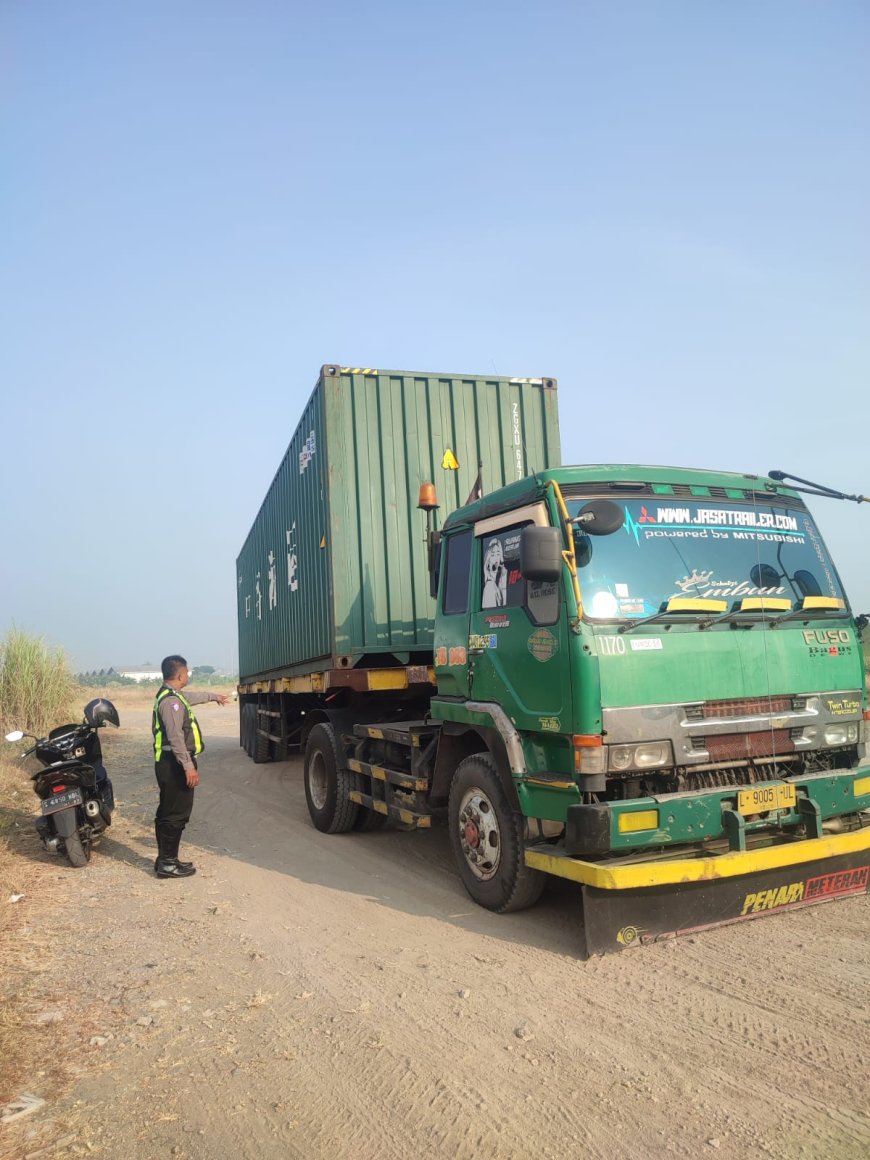Pelajar SMP Tewas dalam Kecelakaan di Tenaru, Polres Gresik Berikan Tindakan Tegas Pemilik Armada