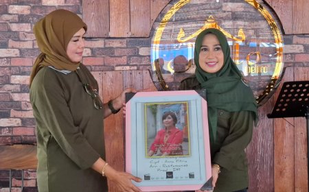 Single Lagu "Lambat Laun" Penyanyi Asal Gresik, Diganjar Penghargaan oleh Duta Film Indonesia