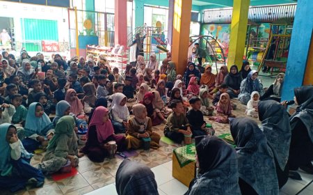 Momen Idul fitri, Siswa-siswi KB-TK ‘Aisyiyah Bustanul Athfal 12 Pantenan Rayakan Kemenangan Lewat Berbagi Jajan