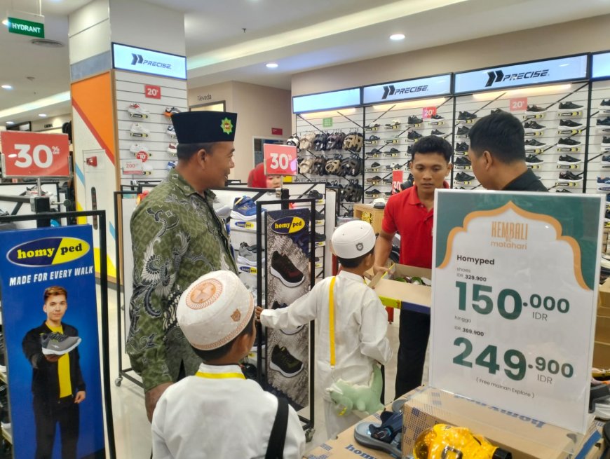BMT Mandiri Dukung Program Berbagi Keranjang Kebaikan, Anak Yatim Diajak Belanja di Gressmall