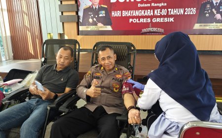 Sambut HUT Bhayangkara ke-80, Polres Gresik Bersama Kodim 0817 dan PMI Gresik Gelar Aksi Sosial Donor Darah