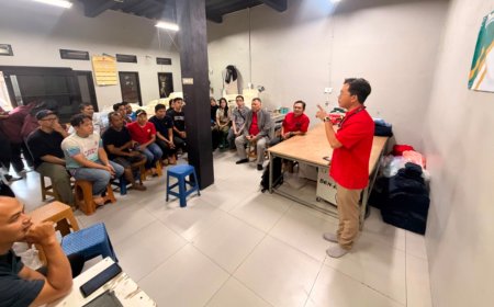 Telkom University Bandung Dampingi UMKM Tekstil Naik Kelas