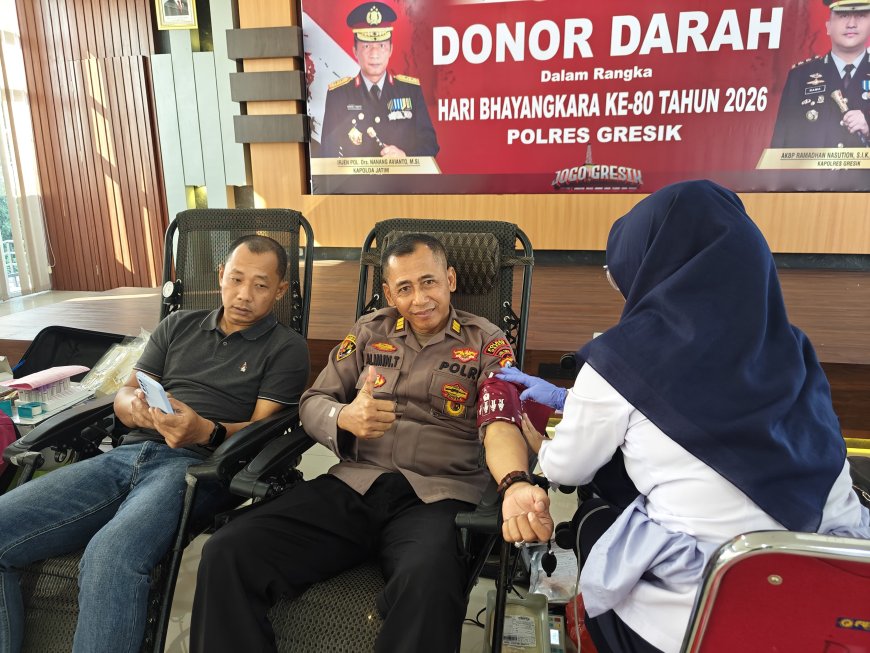 Sambut HUT Bhayangkara ke-80, Polres Gresik Bersama Kodim 0817 dan PMI Gresik Gelar Aksi Sosial Donor Darah