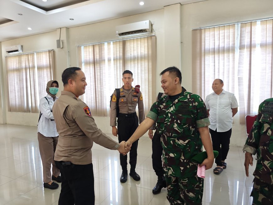 Sambut HUT Bhayangkara ke-80, Polres Gresik Bersama Kodim 0817 dan PMI Gresik Gelar Aksi Sosial Donor Darah