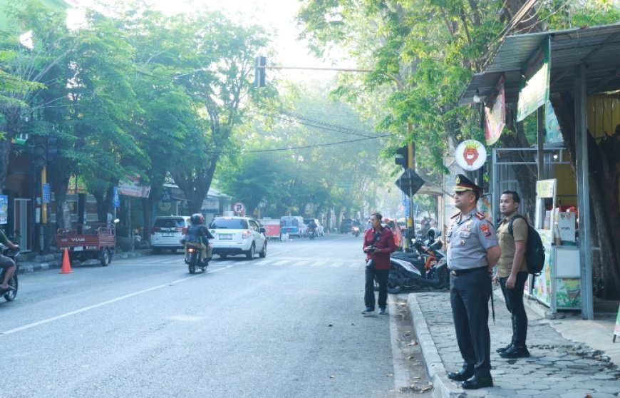 Hari Pertama Masuk Sekolah, Kapolres Gresik AKBP Ramadhan Turun Langsung Pastikan Kelancaran Lalu Lintas
