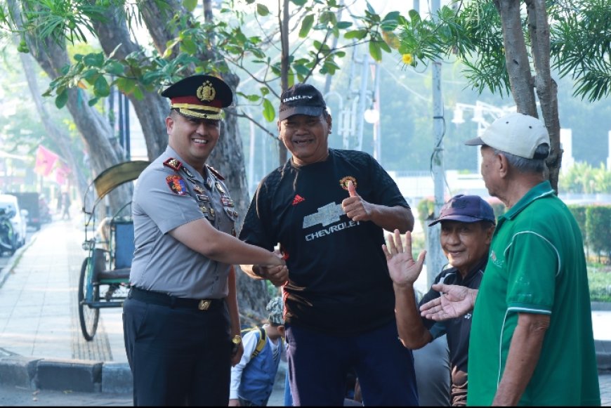 Hari Pertama Masuk Sekolah, Kapolres Gresik AKBP Ramadhan Turun Langsung Pastikan Kelancaran Lalu Lintas