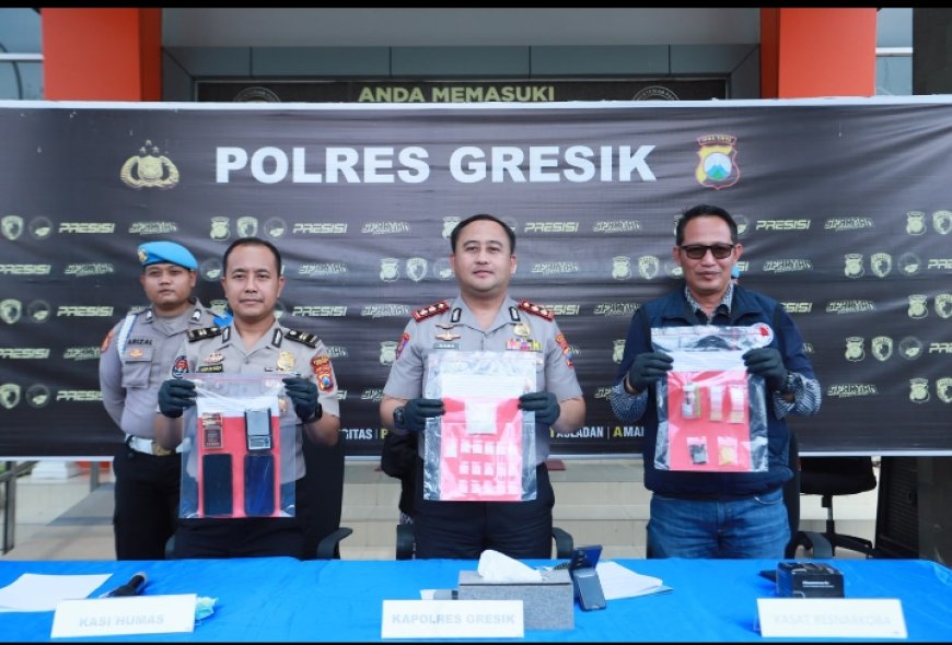 Polres Gresik Bongkar Peredaran Sabu Sistem Ranjau di wilayah selatan, Dua Kurir Dibekuk dengan Barang Bukti 38 Gram