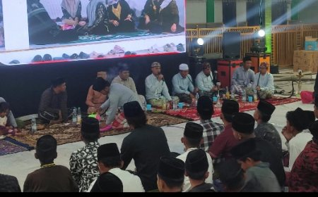 Ratusan Jamaah Padati "Bersholawat" di Kediaman H Umar di Desa Krampon Sampang