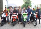 Kapolres Gresik Kembalikan Motor Milik Korban Curian, Dua Pelaku Diberi Tindakan Tegas Terukur
